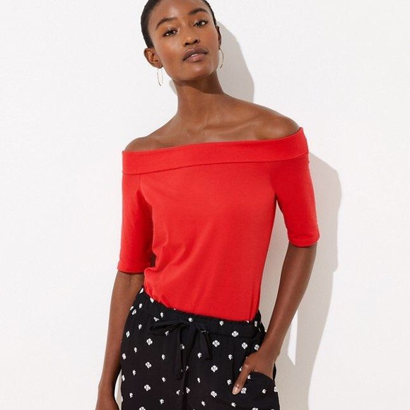 LOFT Tops - 🍀2 for $18 - LOFT Off the Shoulder Tee